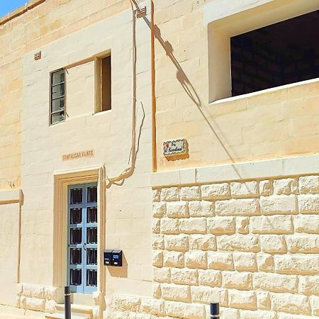 Vittoriosa' Seafront 2 Bed Highly Furnished Apartment Exteriör bild