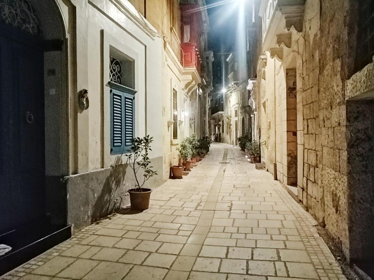 Vittoriosa' Seafront 2 Bed Highly Furnished Apartment Exteriör bild