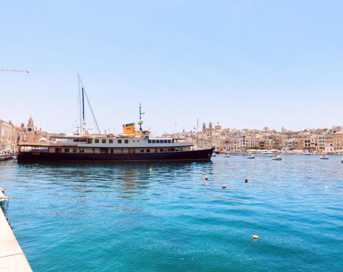 Vittoriosa' Seafront 2 Bed Highly Furnished Apartment Exteriör bild