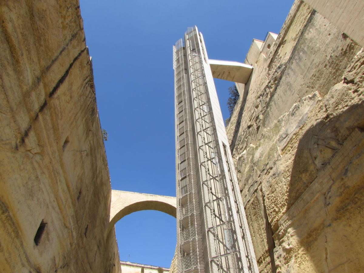 Vittoriosa' Seafront 2 Bed Highly Furnished Apartment Exteriör bild